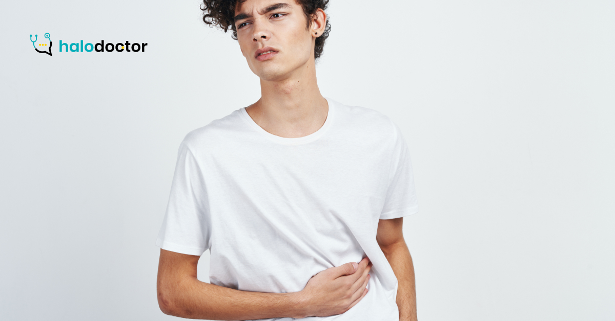 Ból pod prawym żebrem po jedzeniu: co może oznaczać i kiedy reagować?